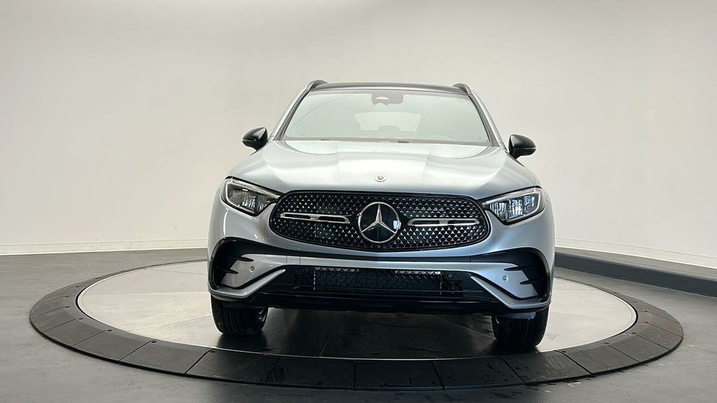 2025 Mercedes-Benz GLC 350 2