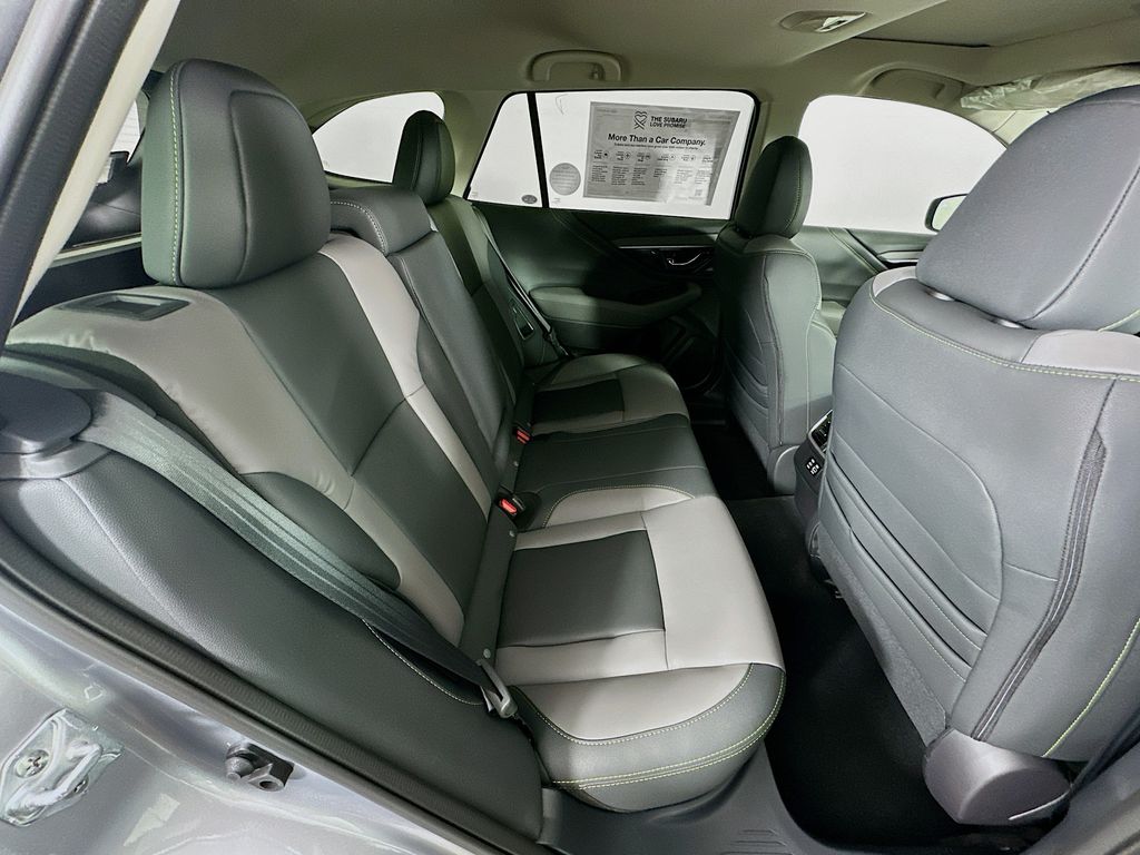 2025 Subaru Outback Onyx Edition - Photo 31
