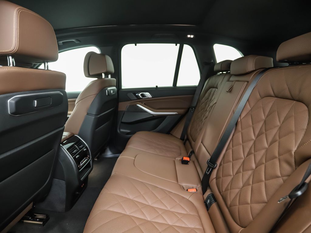 Thumbnail: 2026 BMW X5 - 23