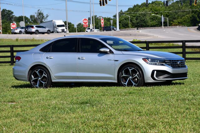 Reflex Silver Metallic 2021 Volkswagen Passat Sedan Front-Wheel Drive 6-Speed Automatic