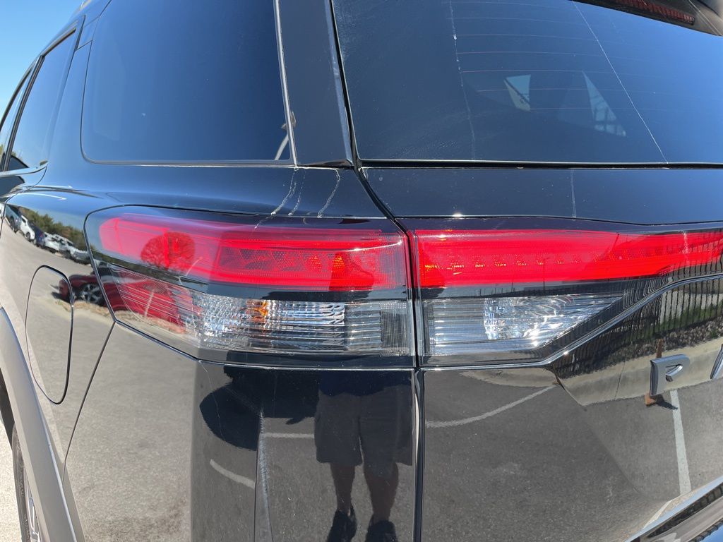 Thumbnail: 2024 Nissan Pathfinder - 7