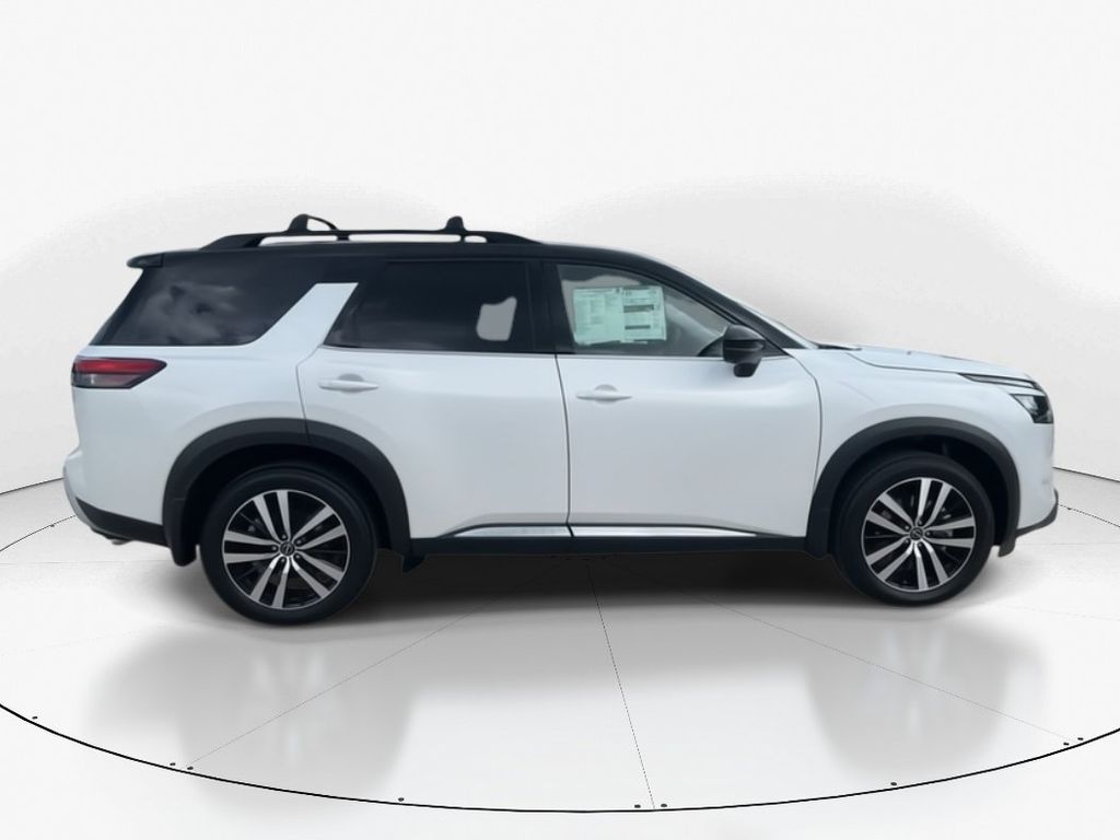 2025 Everest White Pearl Tricoat/Super Black Nissan Pathfinder Platinum FWD SUV