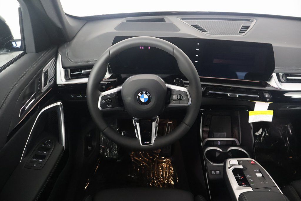 Thumbnail: 2025 BMW X1 - 3