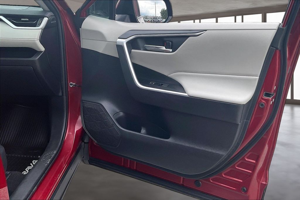 Used 2020 Toyota RAV4 SUV