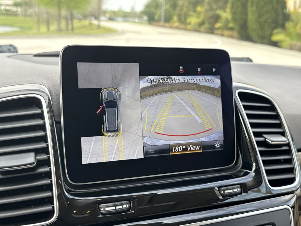 Thumbnail: 2018 Mercedes-Benz GLE - 24