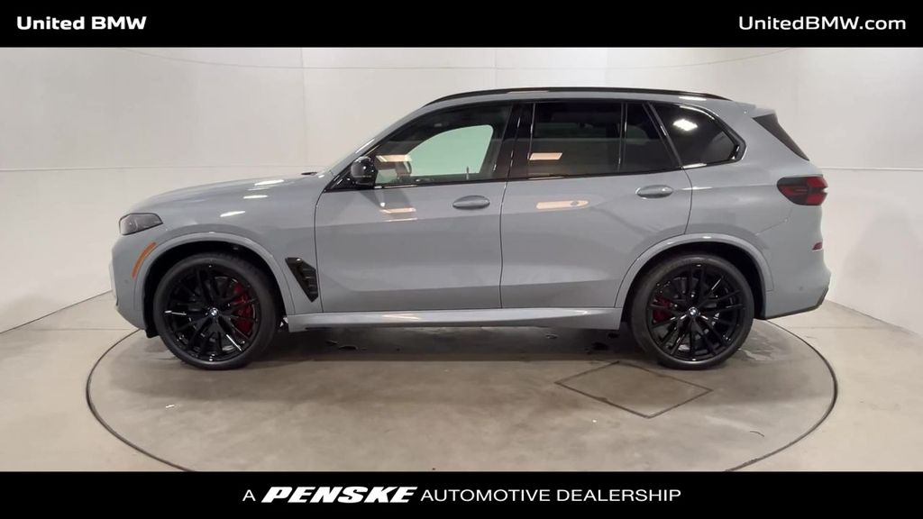 2025 BMW X5 M60i 5