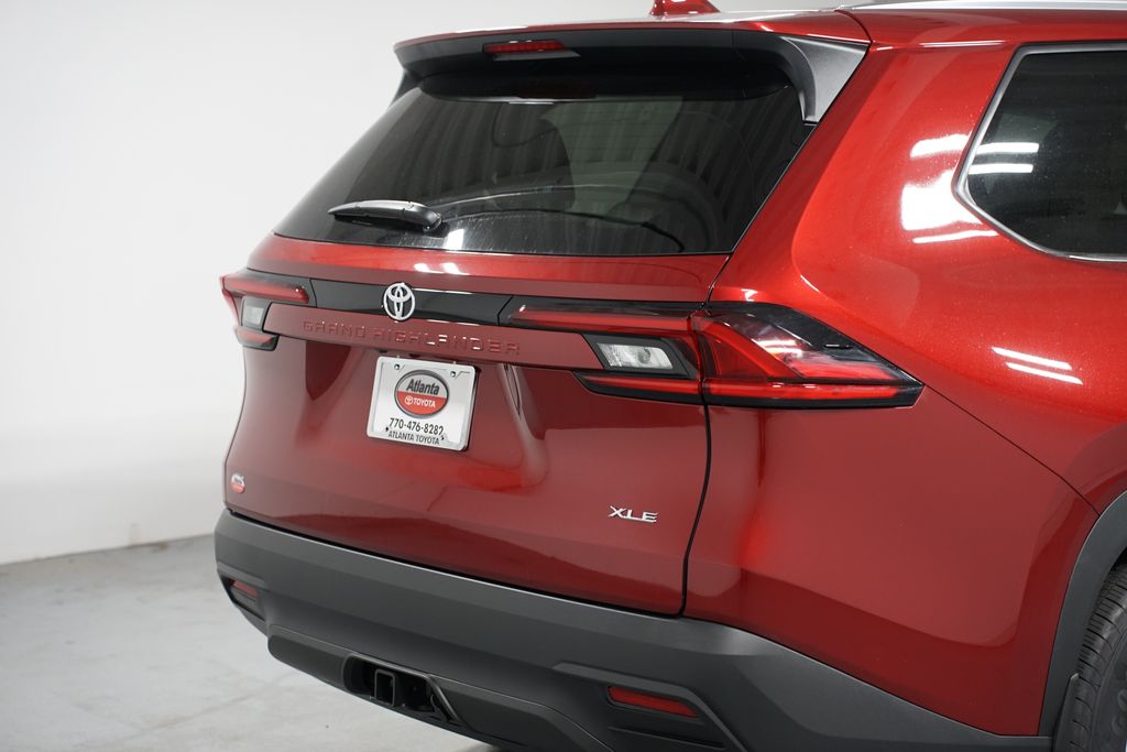 Thumbnail: 2025 Toyota Grand Highlander - 9