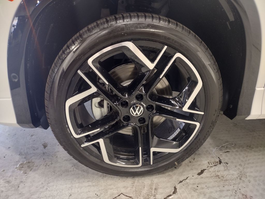 2026 Volkswagen Tiguan 2.0T SEL R-Line Turbo