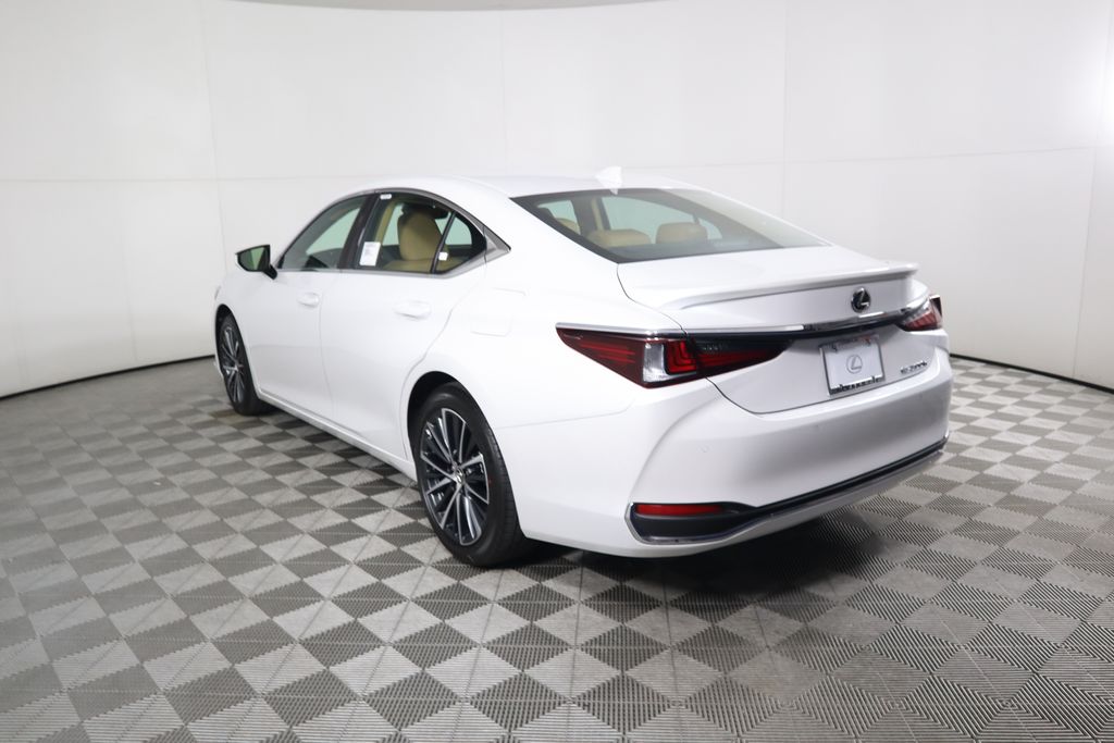 2025 Lexus ES Hybrid 300h 7