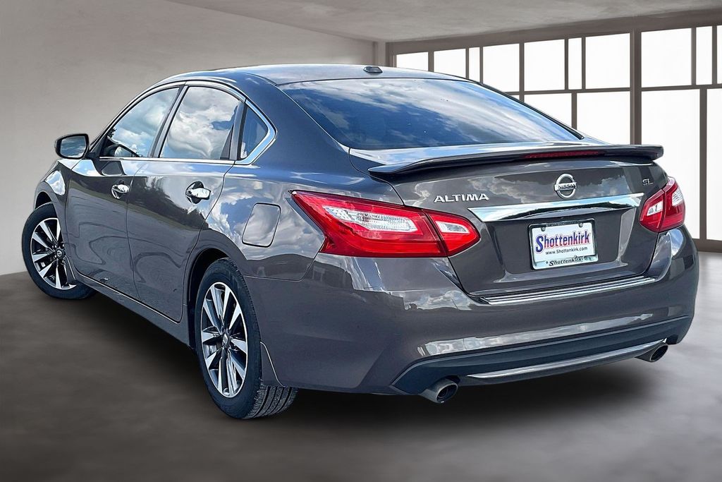 Used 2016 Nissan Altima Sedan