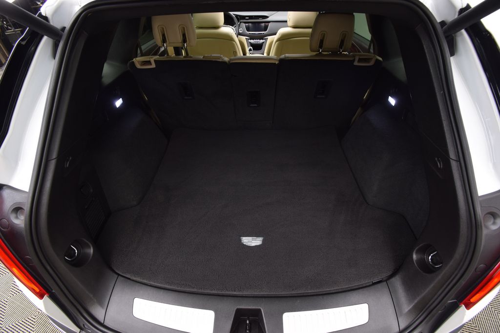 used 2018 Cadillac XT5 car, priced at $17,500