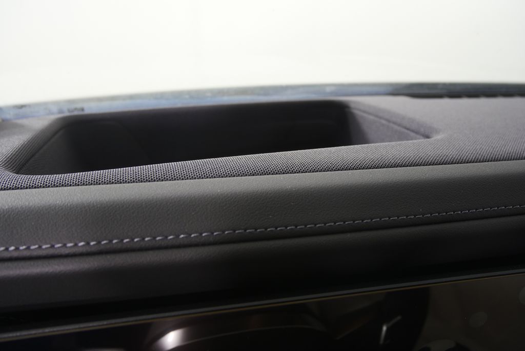 Thumbnail: 2026 BMW 7 Series - 21
