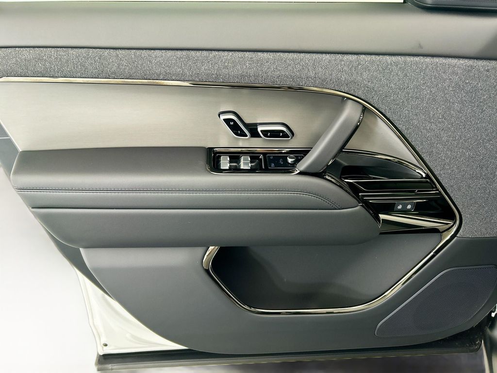 Thumbnail: 2026 Land Rover Range Rover Sport - 23