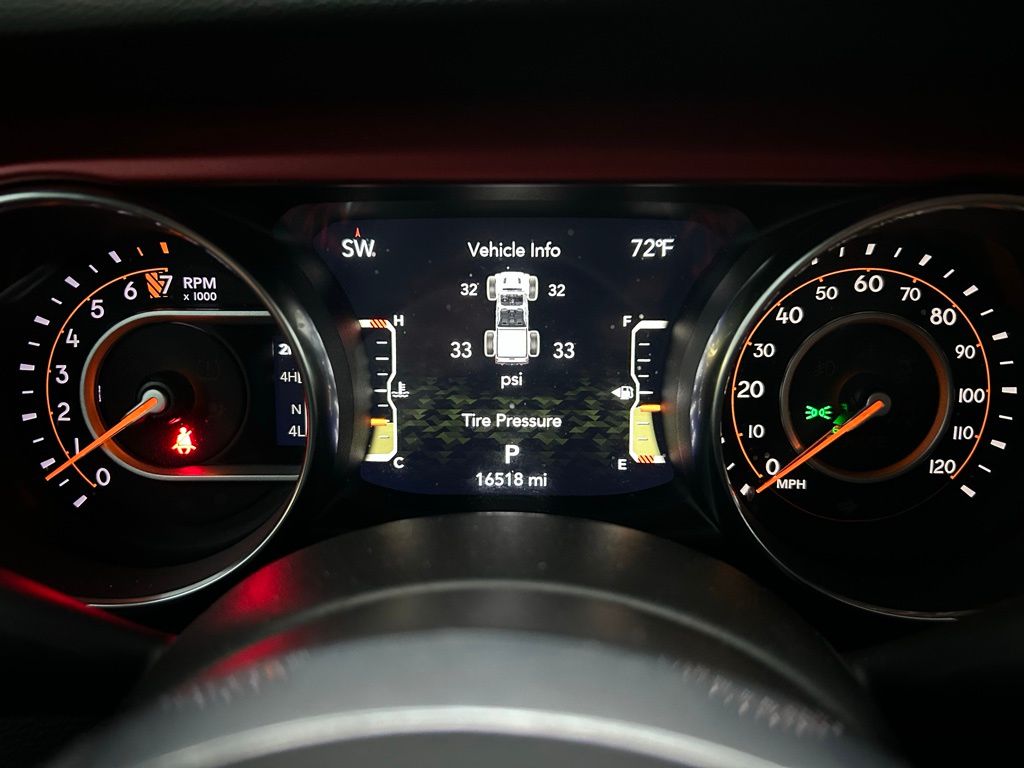 Thumbnail: 2023 Jeep Gladiator - 22