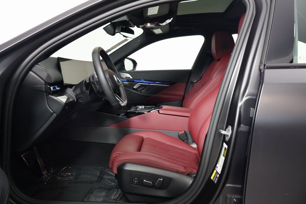 Thumbnail: 2025 BMW i5 - 10