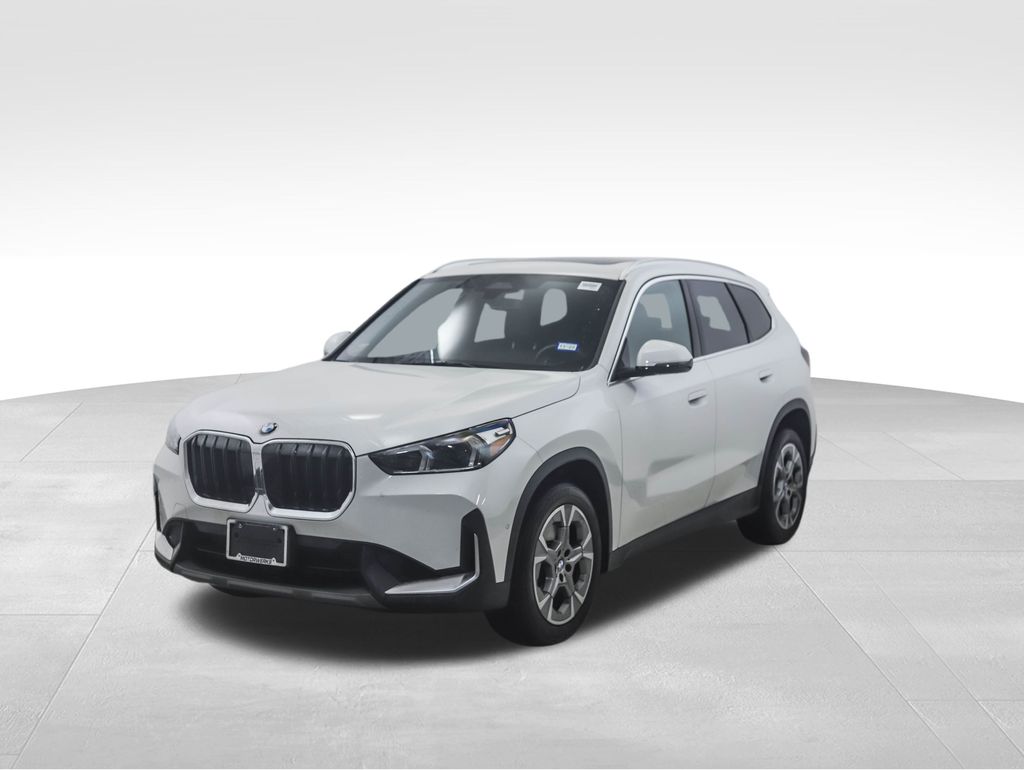 Thumbnail: 2023 BMW X1 - 1