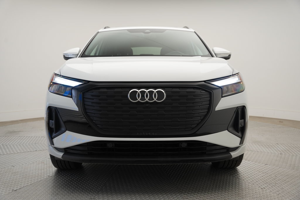 Thumbnail: 2023 Audi Q4 e-tron - 4