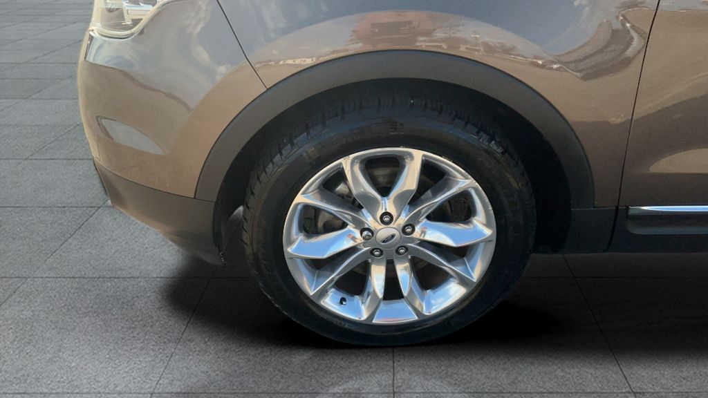 2015 Ford Explorer XLT  at Superior Kia