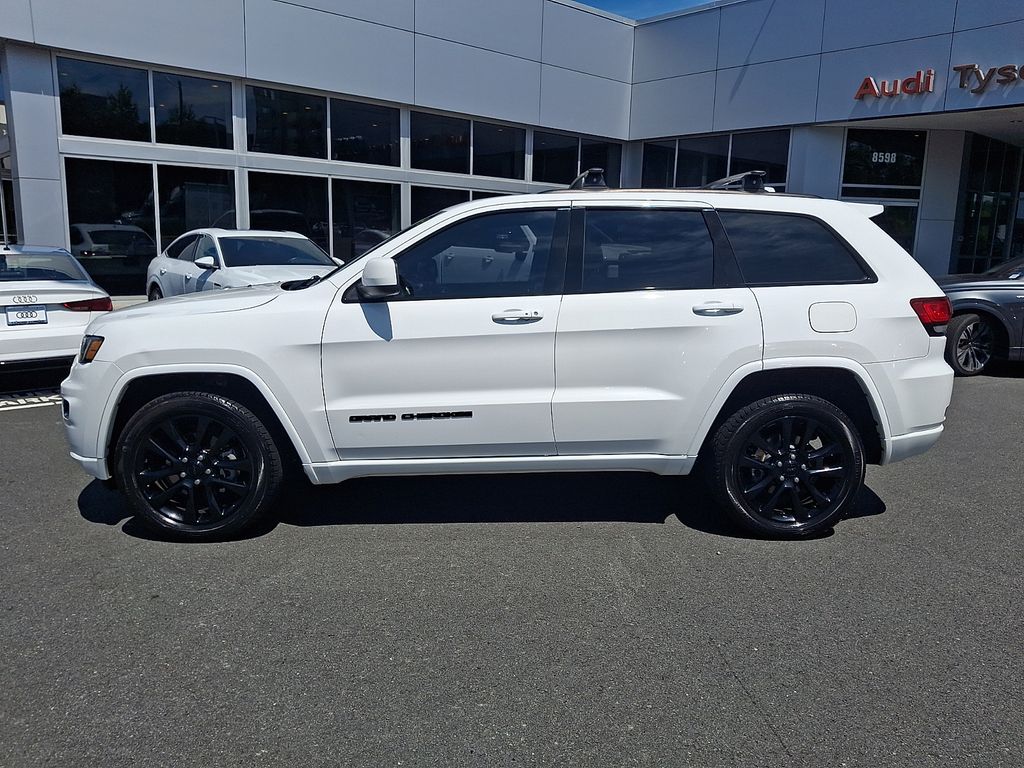 Thumbnail: 2018 Jeep Grand Cherokee - 7