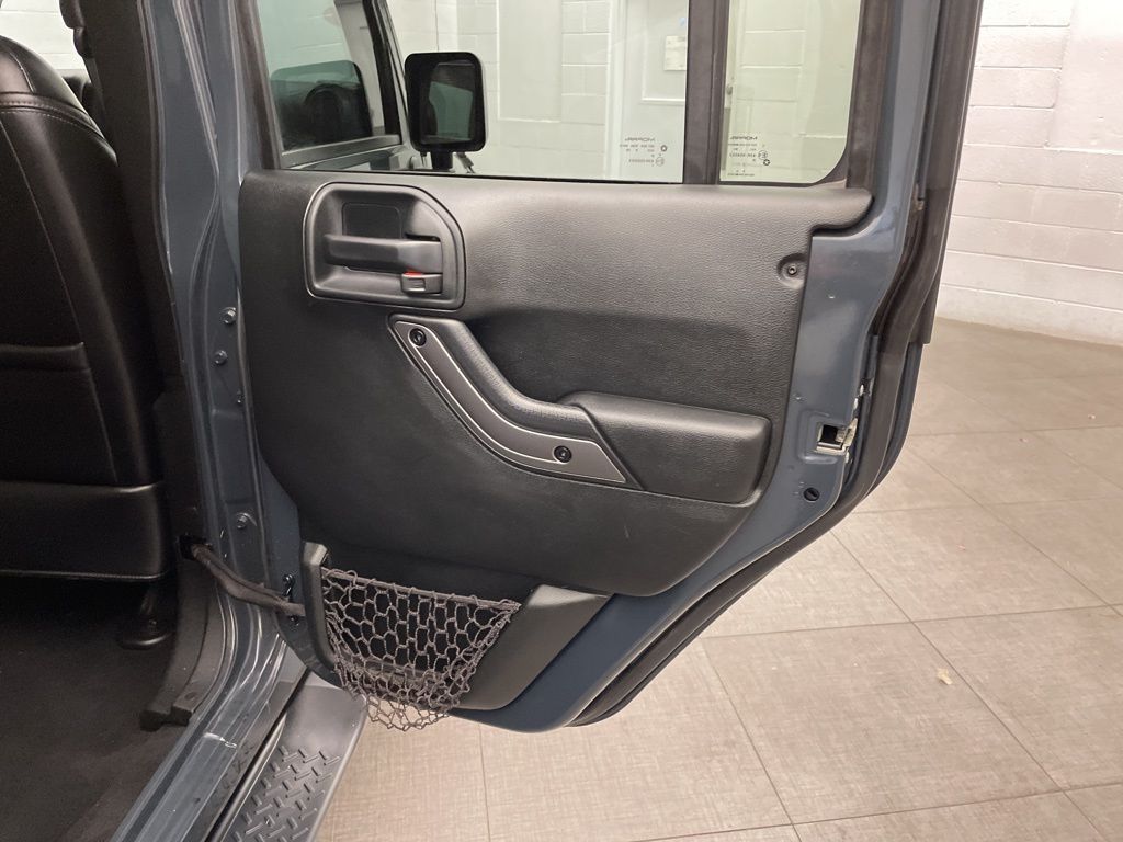 Used 2018 Black Jeep Unlimited Sahara image 28