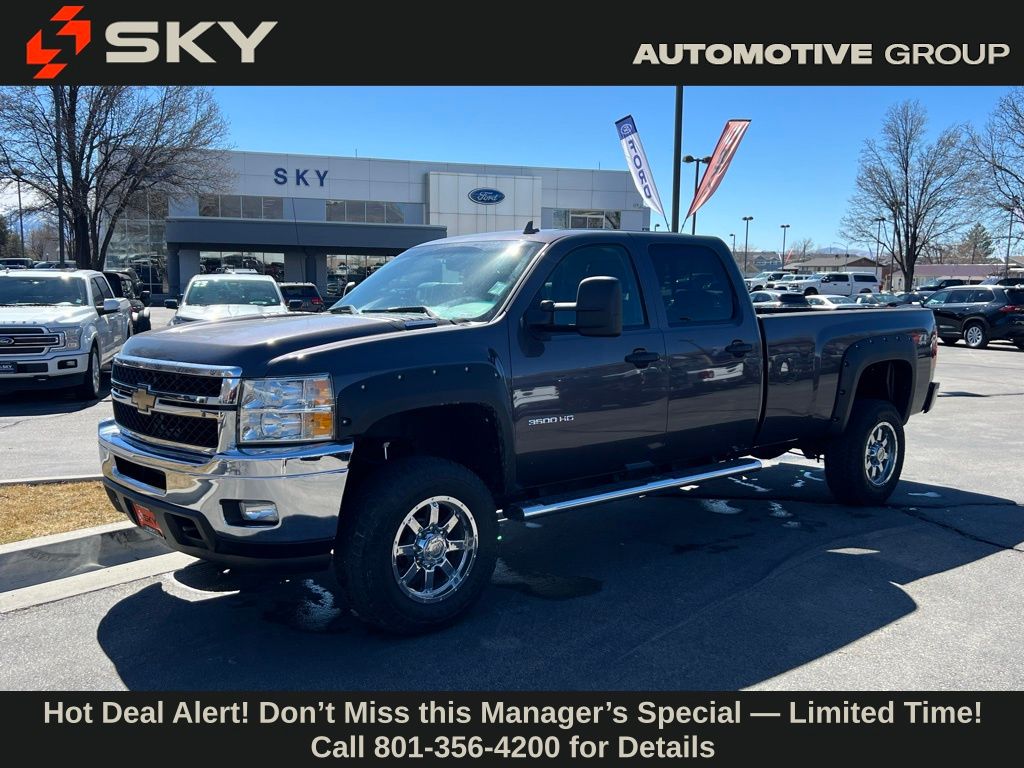 2011 Chevrolet Silverado 3500HD LT Crew Cab 4WD