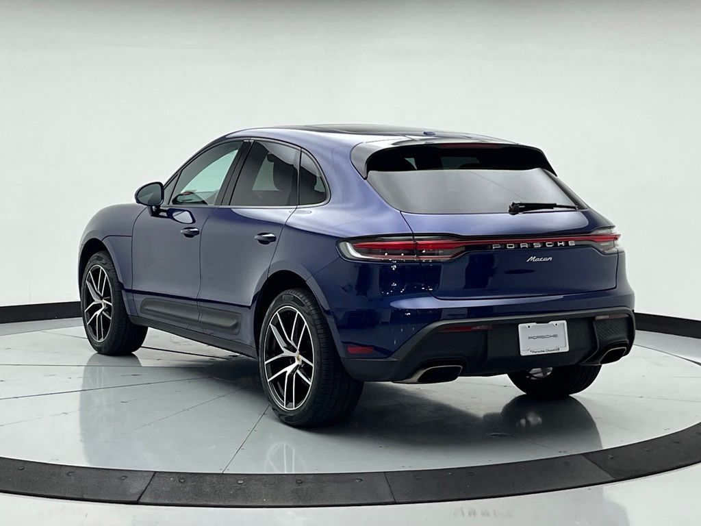Thumbnail: 2023 Porsche Macan - 3