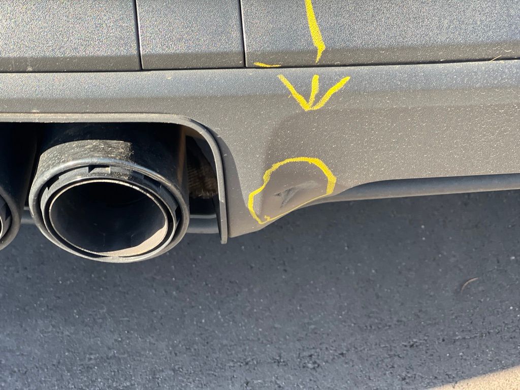 Used 2019  Porsche Base image 9