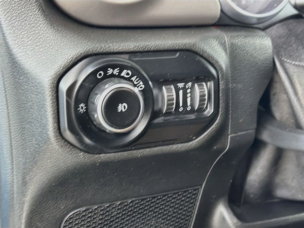Used 2020 Jeep Wrangler SUV