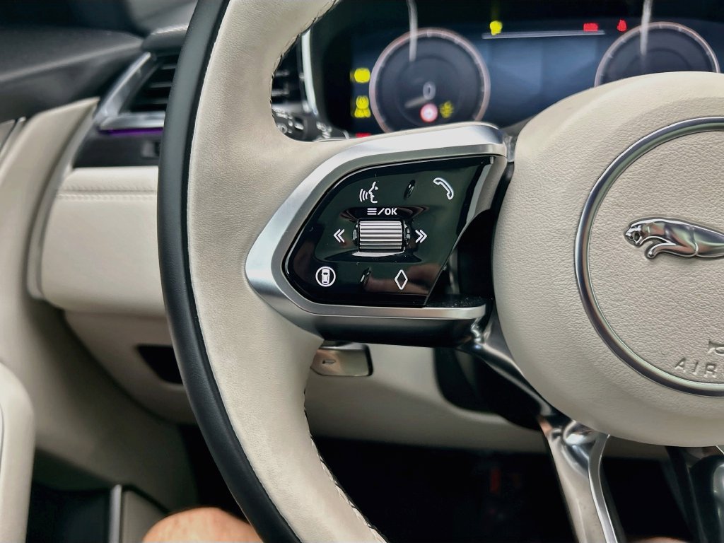 Thumbnail: 2026 Jaguar F-Pace - 11