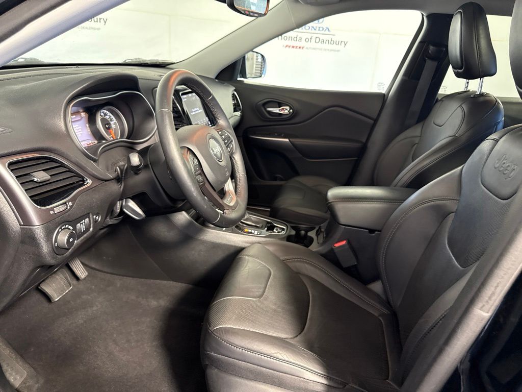 Thumbnail: 2021 Jeep Cherokee - 14