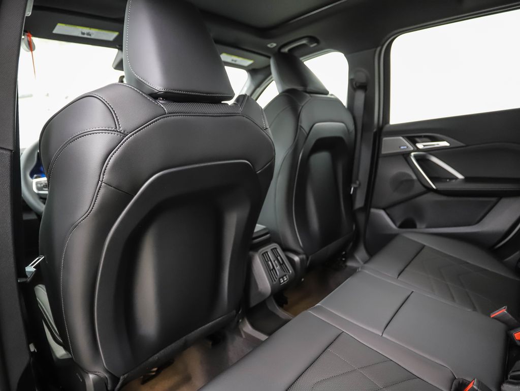 Thumbnail: 2026 BMW X1 - 21