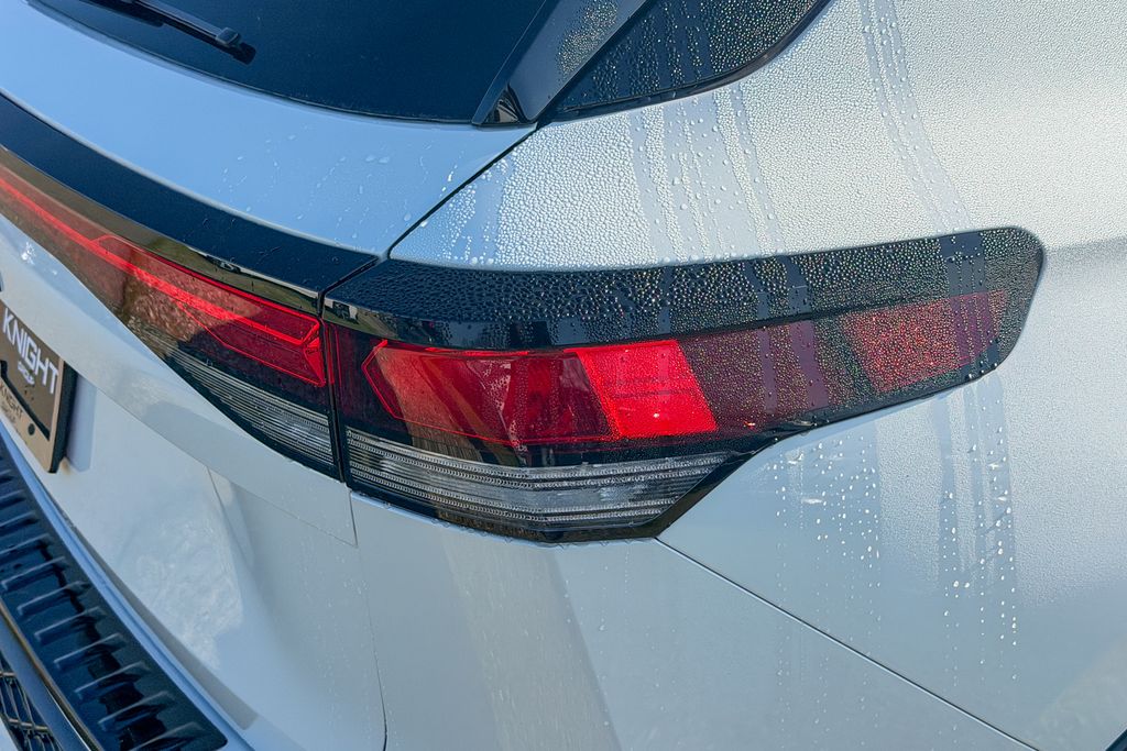 New 2026  Volkswagen 2.0T SE R-Line Black image 8