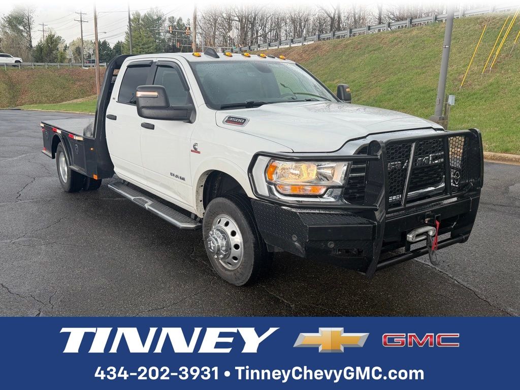 2024 RAM 3500 Chassis SLT Crew Cab LB DRW 4WD