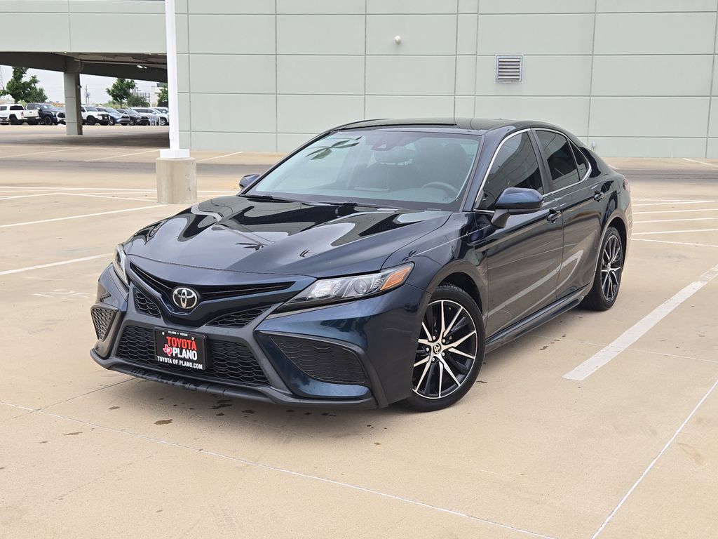 Teal (Galactic Aqua Mica) 2021 Toyota Camry SE FWD Sedan Front-Wheel Drive 8-Speed Automatic
