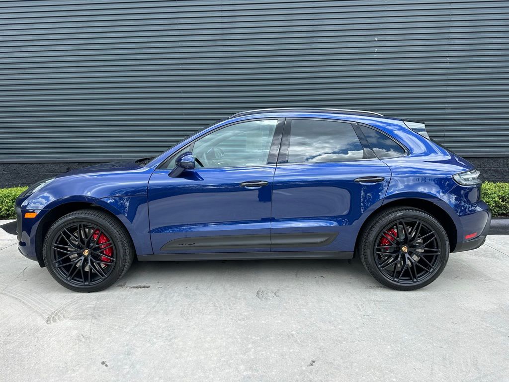 Thumbnail: 2025 Porsche Macan - 2