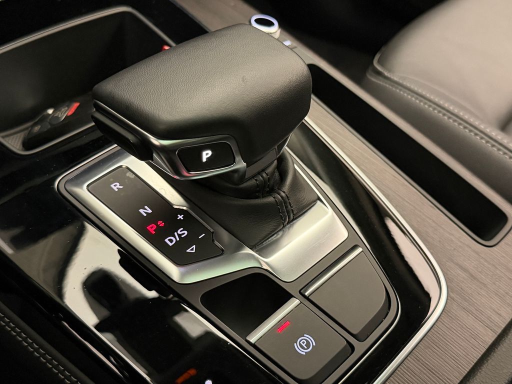 Thumbnail: 2023 Audi Q5 - 29