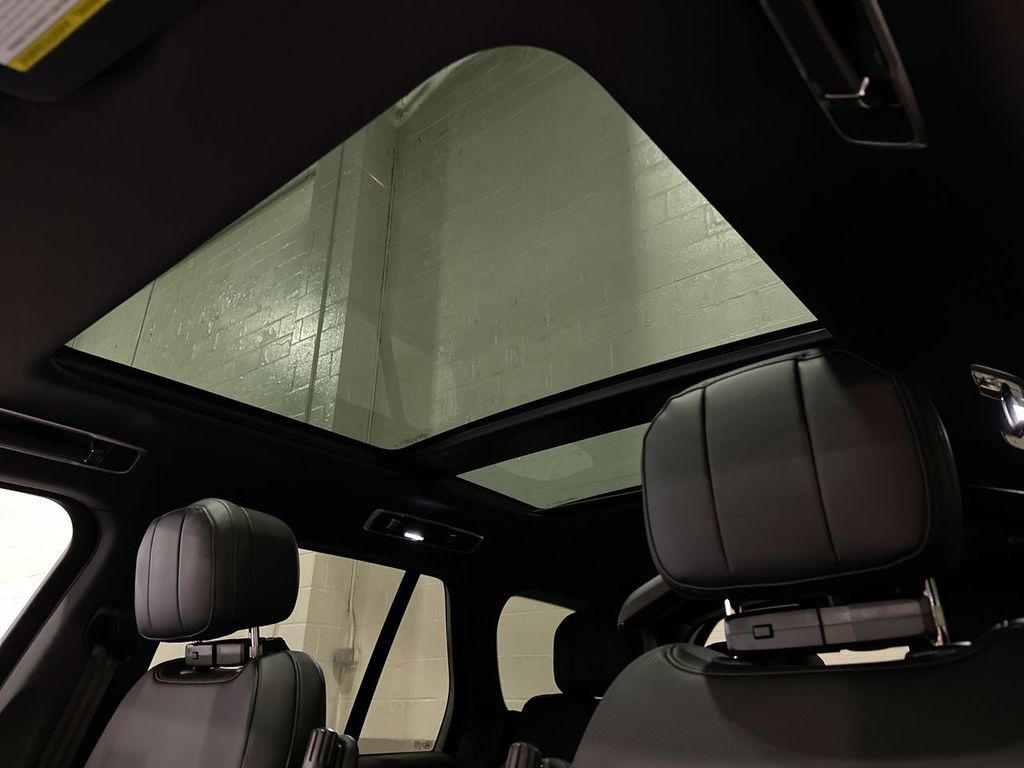 Thumbnail: 2026 Land Rover Range Rover - 11