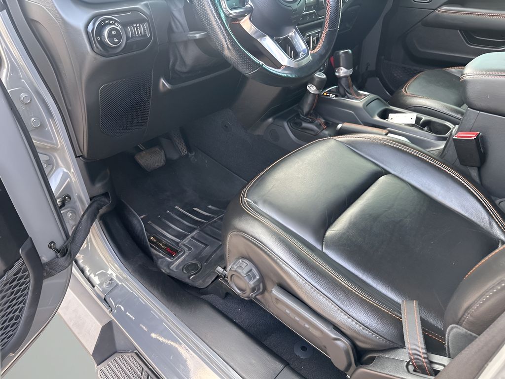 Used Car 2021 Jeep Gladiator  Mojave For Sale Under $35,000 In Austin, Texas