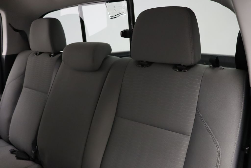 Thumbnail: 2018 Toyota Tacoma - 18