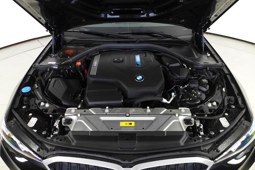 Thumbnail: 2023 BMW 3 Series - 6