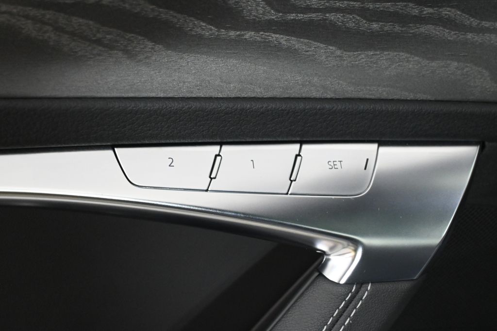 Thumbnail: 2025 Audi A6 - 30