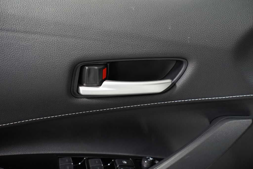 Thumbnail: 2023 Toyota Corolla - 32