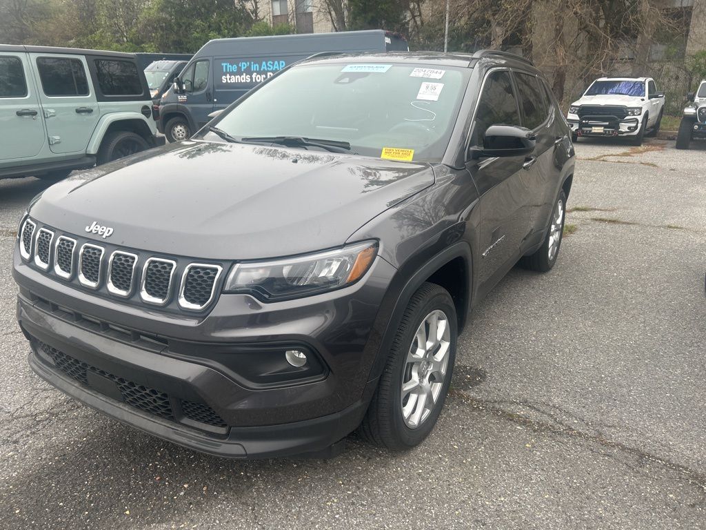 View vehicle photo 2