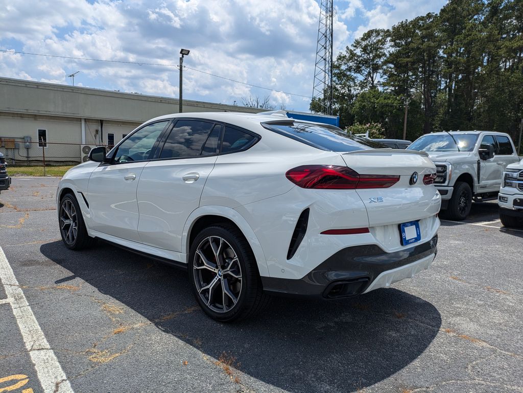 2022 BMW X6 xDrive40i