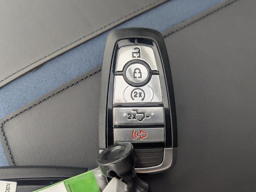 2025 Ford F-350 Super Duty Platinum