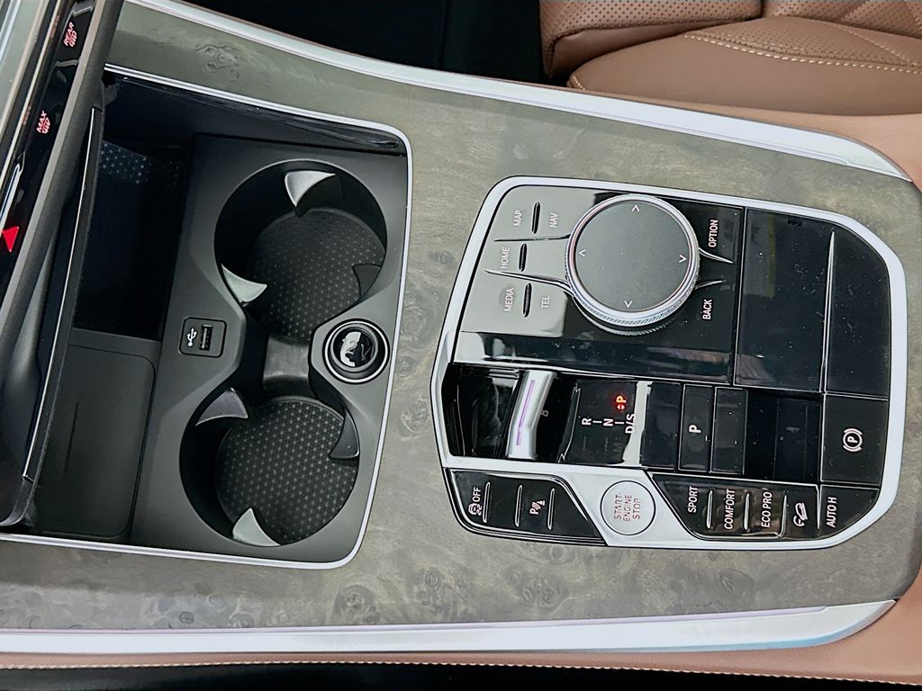 Thumbnail: 2026 BMW X5 - 15