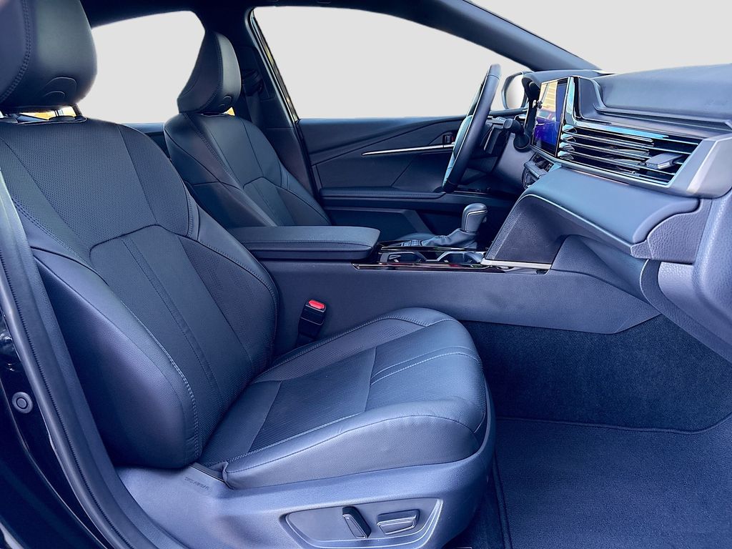 Thumbnail: 2025 Toyota Camry - 19