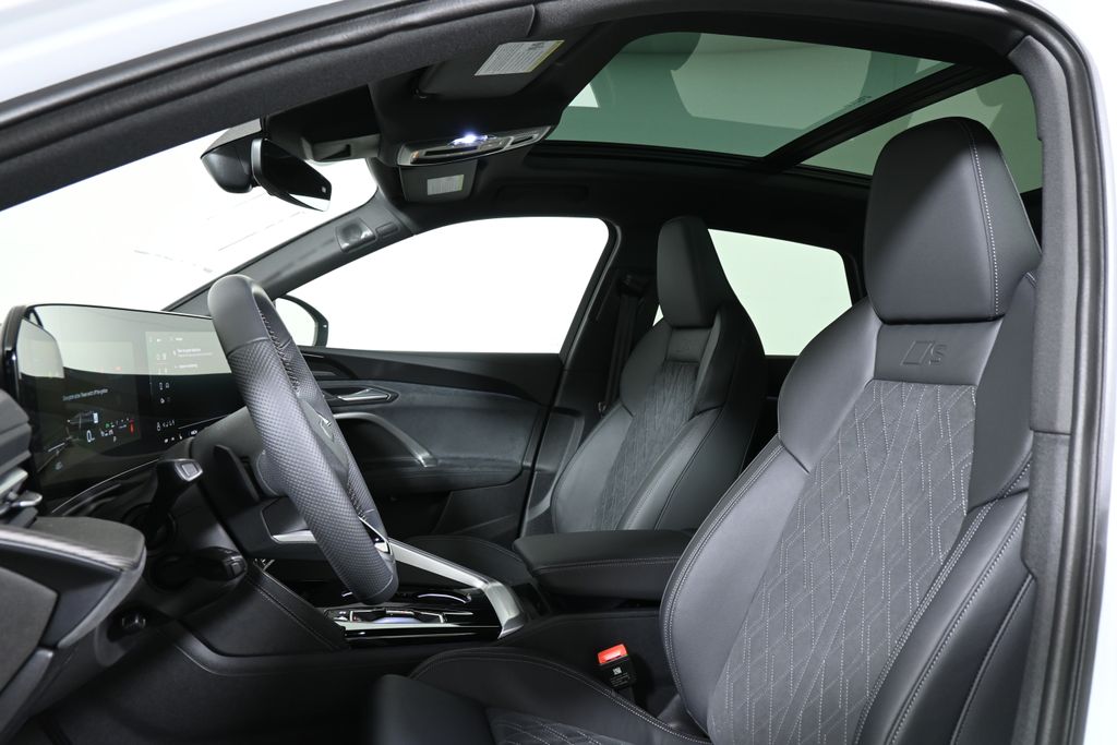 Thumbnail: 2025 Audi SQ5 - 13