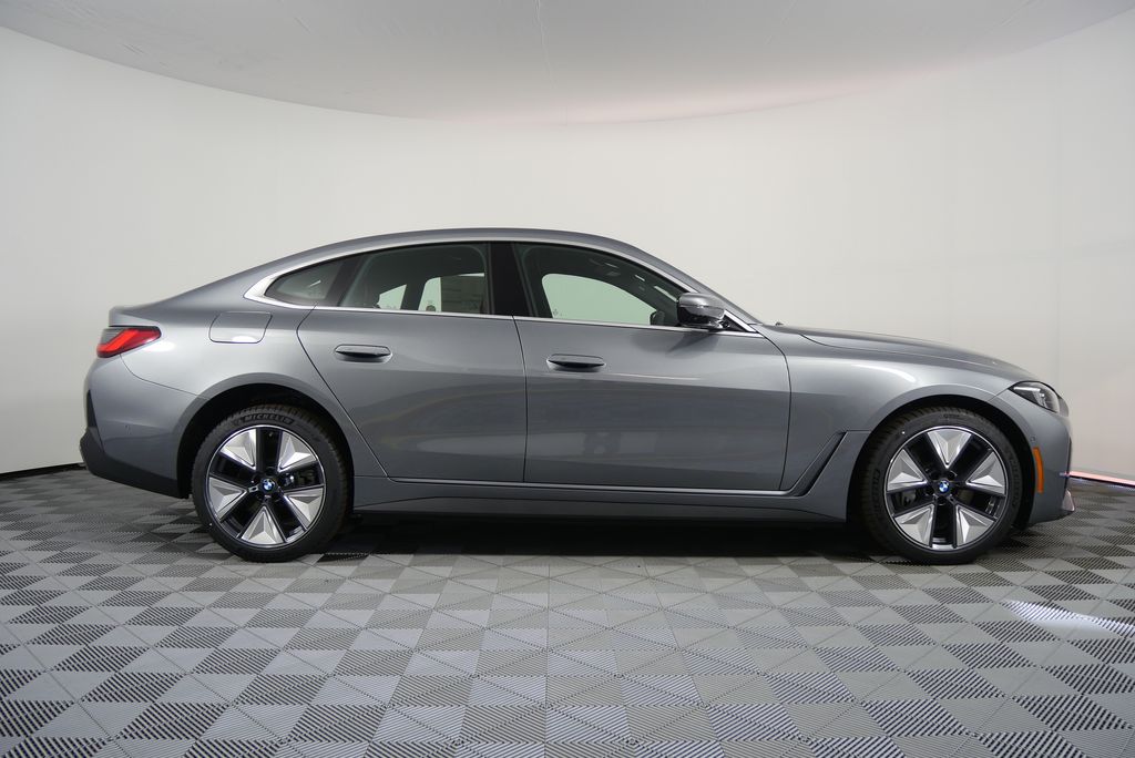 2025 BMW i4 eDrive40 2