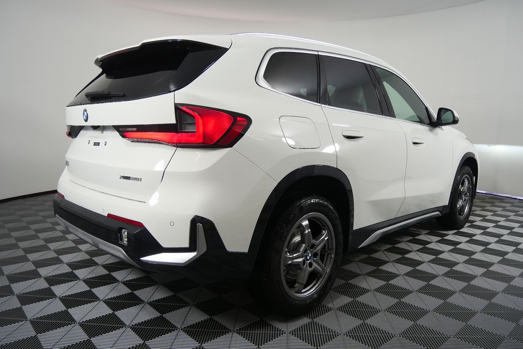 2025 BMW X1 xDrive28i 3